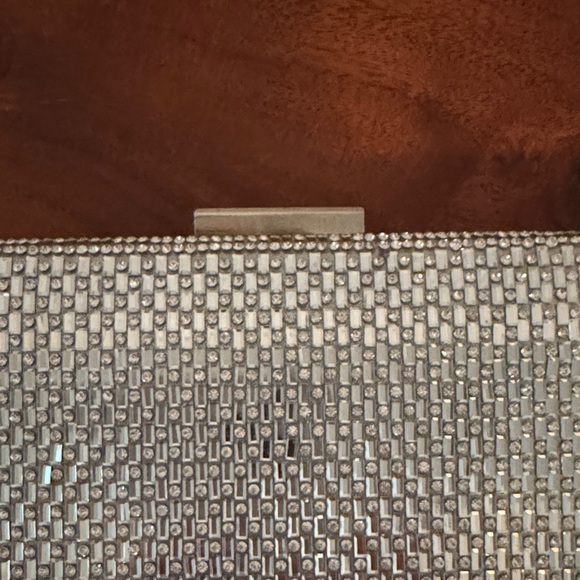 Silver Rhinestone Clutch - Picture 2 of 8